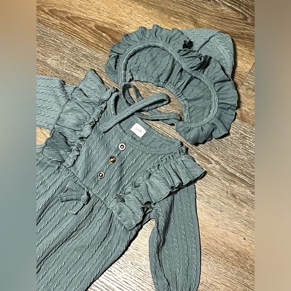 Baby Bodysuit Ruffle Jumpsuit with Hat plus short romper 3 piece set 3-6 months - Picture 5 of 13